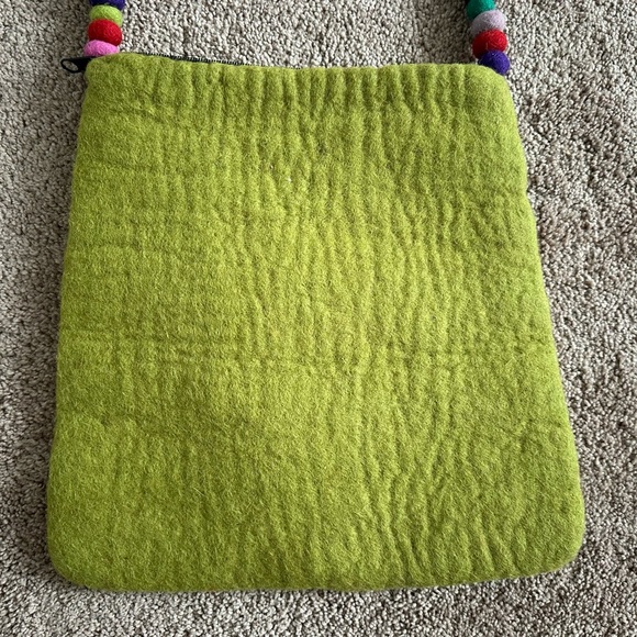 Light Green Wool Felt Big Spotted Bag - Picture 8 of 10